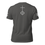 CROSSES AND CROSSHAIRS GRAPHIC T-SHIRT